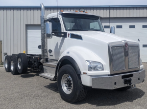 New 2025 KENWORTH T880 Cab Chassis Truck