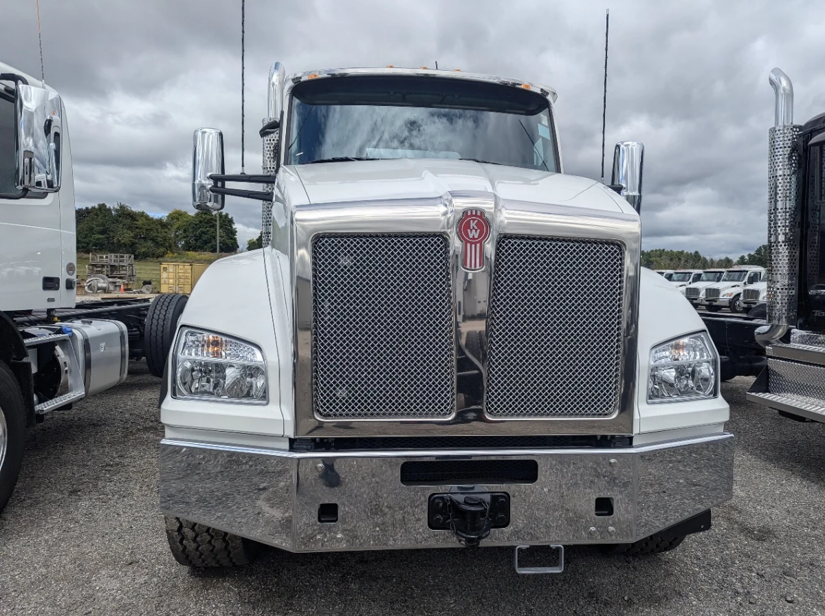 New 2025 KENWORTH T880 Hooklift Truck - image 2 of 6