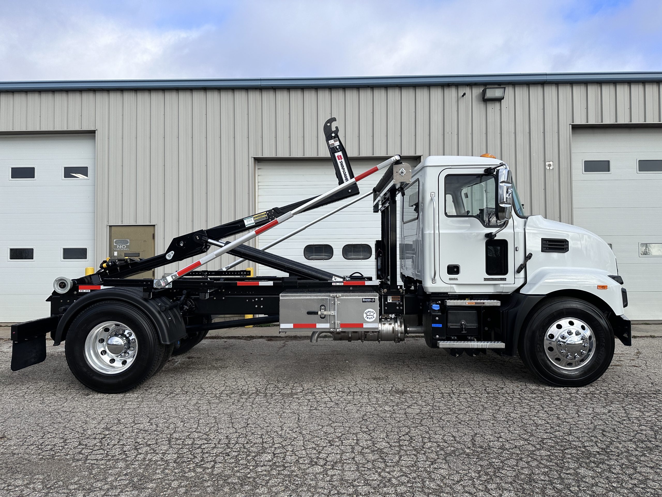 New 2025 MACK MD7 Hooklift Truck - image 1 of 6