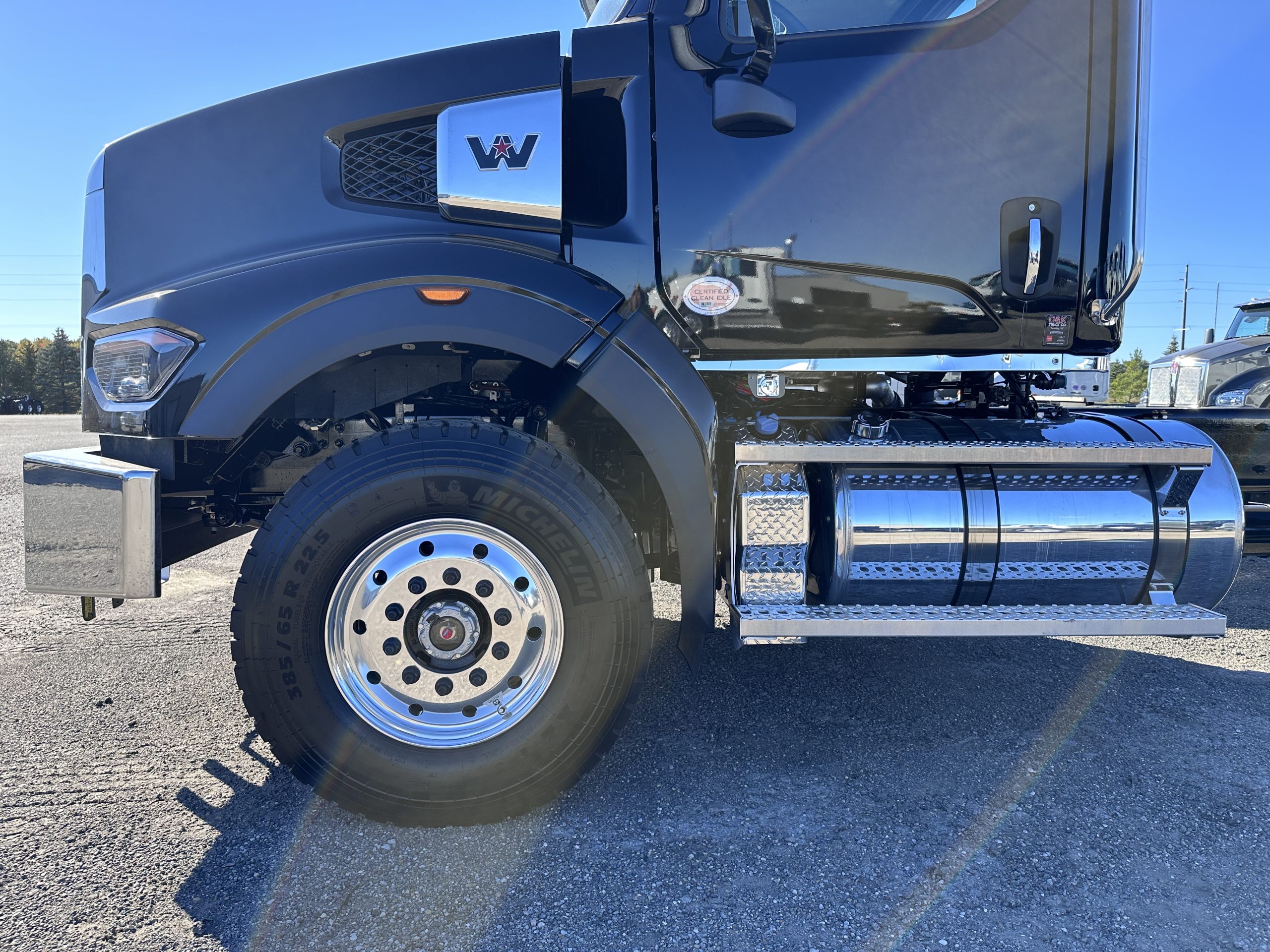 New 2025 WESTERN STAR 49X Hooklift Truck - image 6 of 6