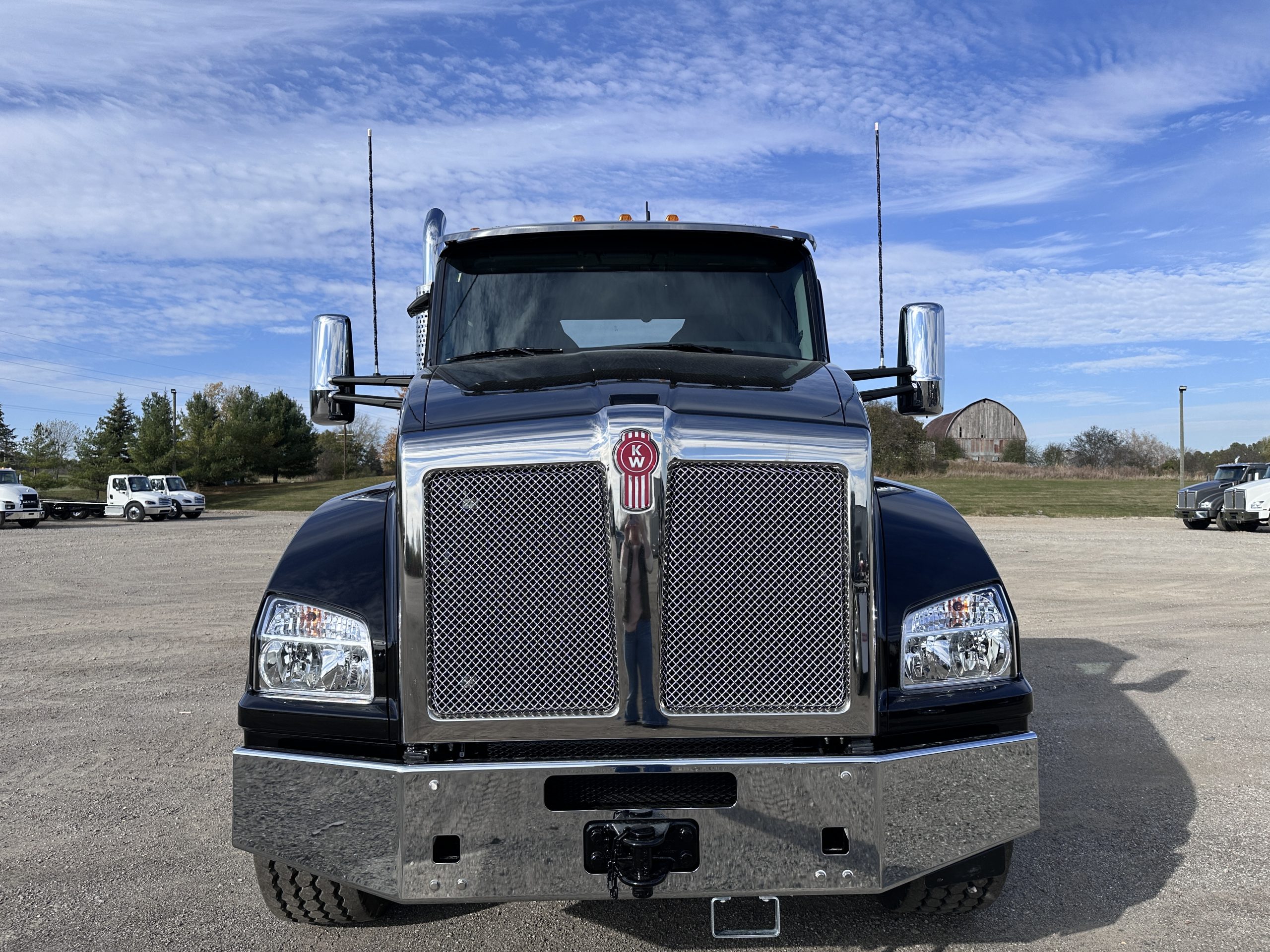 New 2025 KENWORTH T880 Hooklift Truck - image 2 of 6