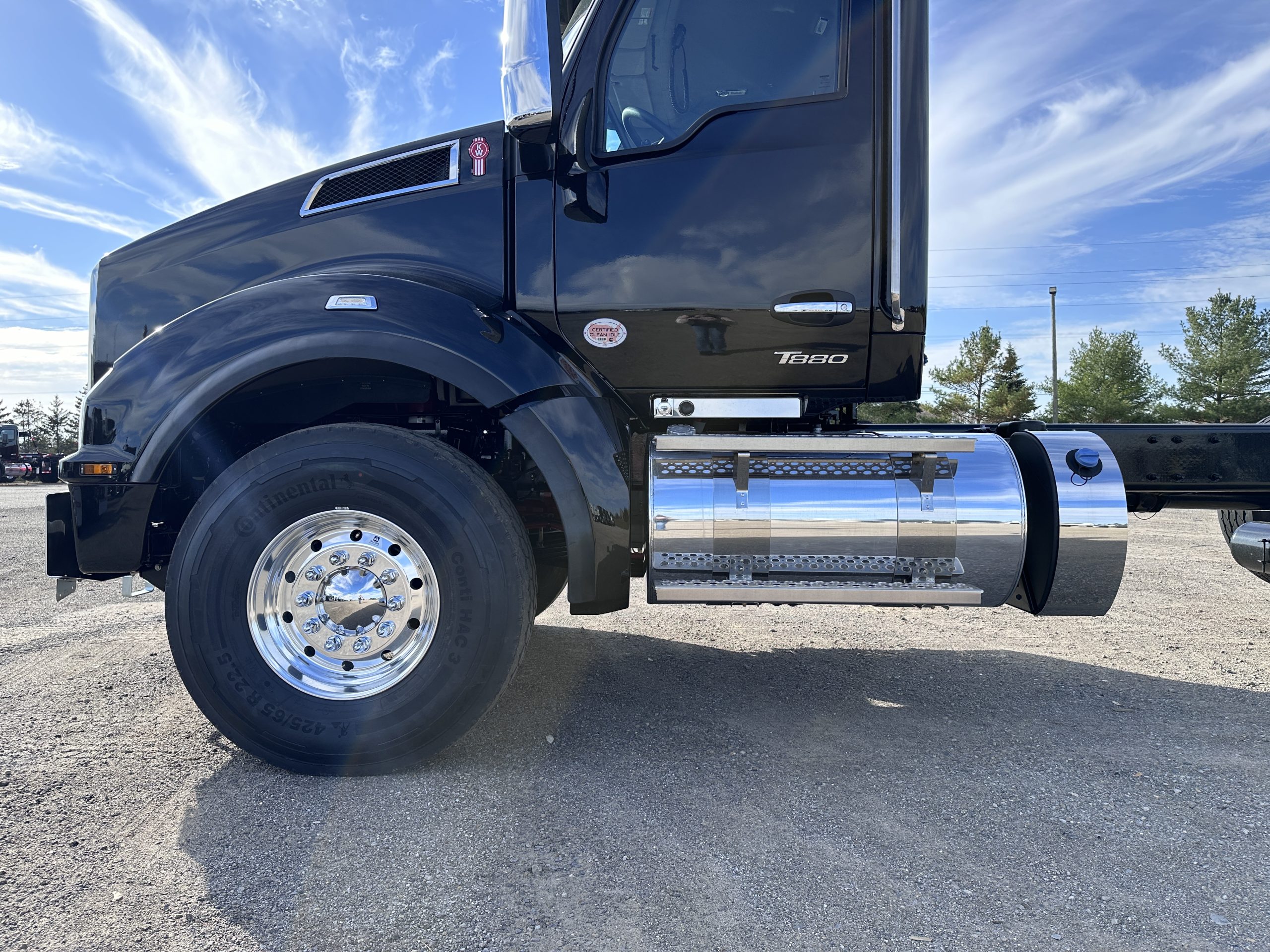 New 2025 KENWORTH T880 Hooklift Truck - image 6 of 6