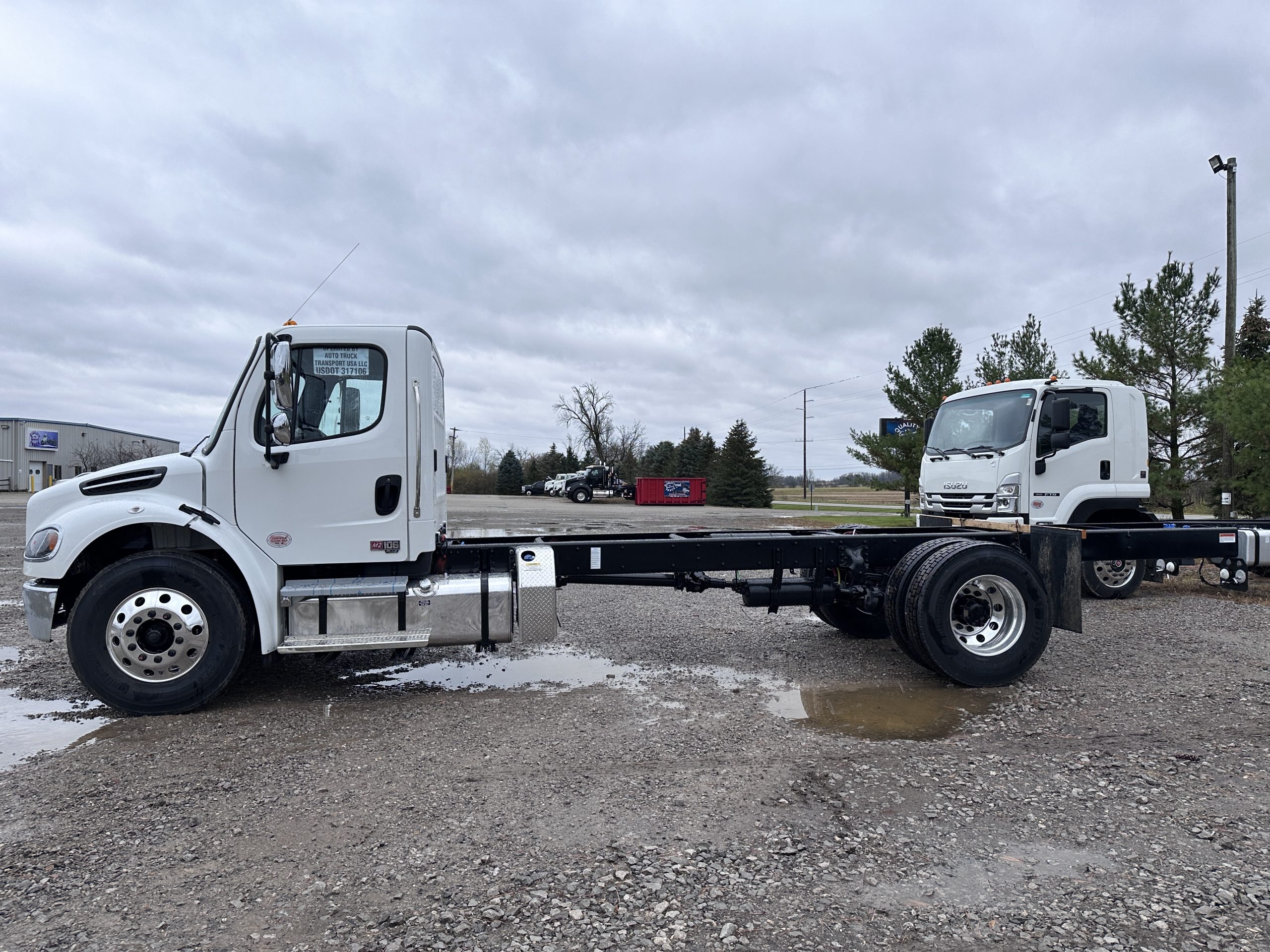 New 2025 FREIGHTLINER M2 Hooklift Truck - image 5 of 6