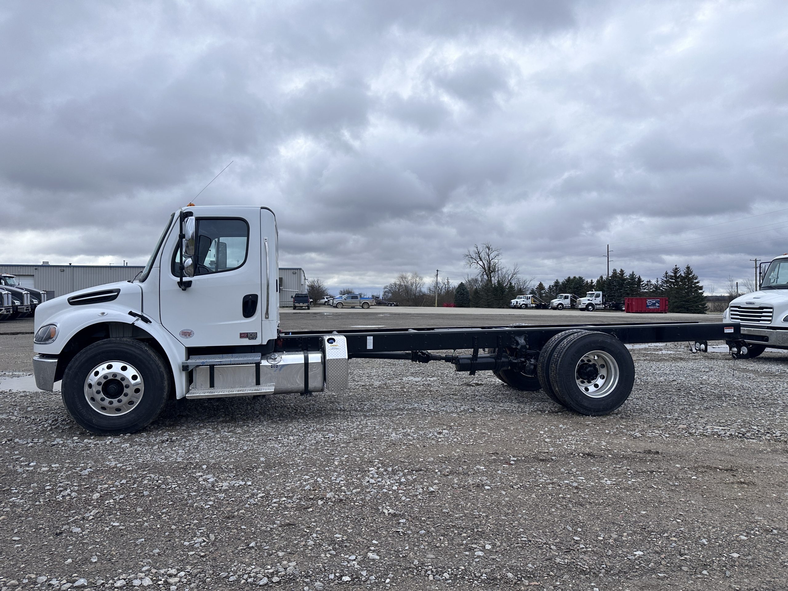 New 2025 FREIGHTLINER M2 Hooklift Truck - image 5 of 6