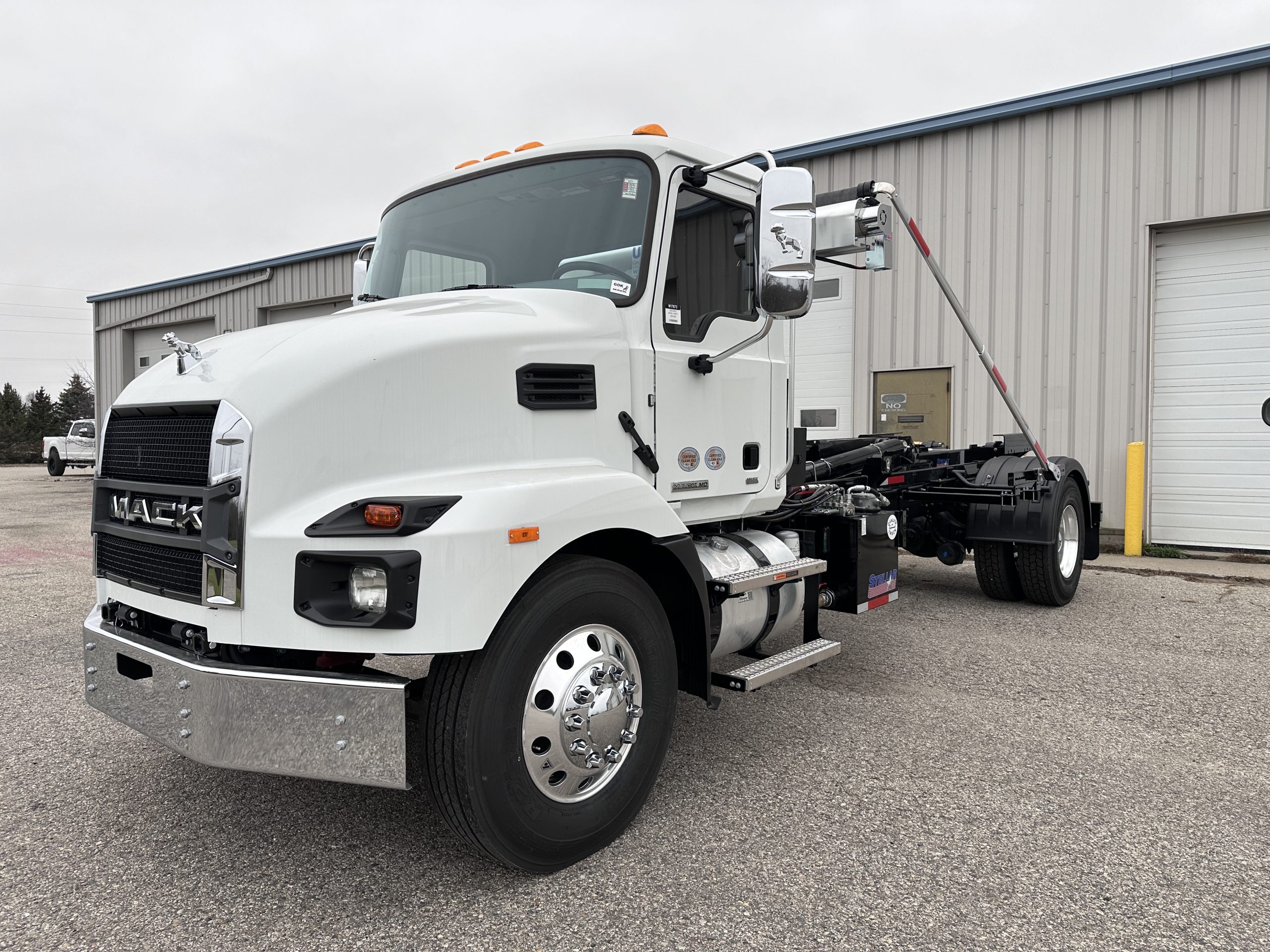 New 2025 MACK MD7 Hooklift Truck - image 1 of 6