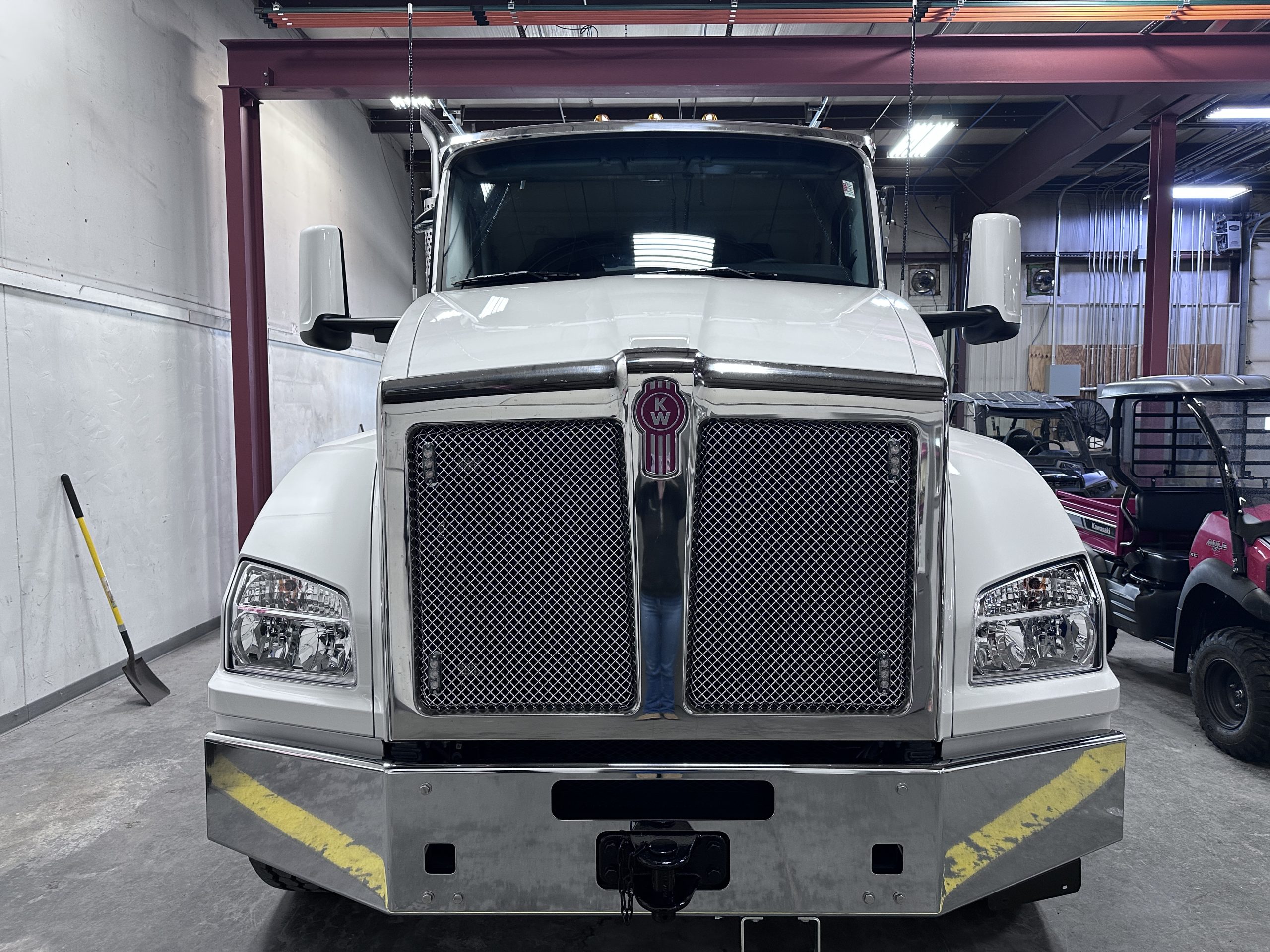 New 2025 KENWORTH T880 Hooklift Truck - image 2 of 6